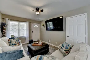 Stylish Home Steps from Mercedes Benz Stadium - Image 5