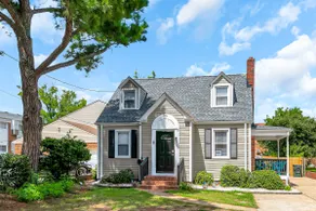 Norfolk 5BR Home Near Willoughby Beach • Sleeps 10 - Image 5