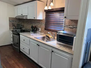 Entire Cozy Home 3bd-2 bath Free parking+WiFi - Image 5