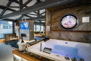 Luxury Penthouse 1 Bedroom Apartment in Windermere - Image 5