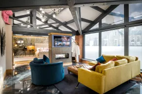 Luxury Penthouse 1 Bedroom Apartment in Windermere - Image 2