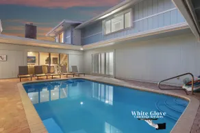 Designer 6BR GameRM Pool Jacuzzi 10 Min To Beach - Image 2
