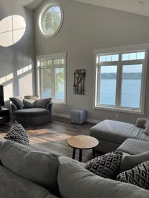 Beautiful Four Bedroom Lakefront Cottage Echo Lake - Image 4