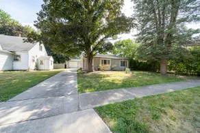 Historic Lustron Home near Indianola Square - Image 5