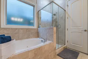 Luxurious Atlanta Midtown 4b/5b All STE w/ Garage! - Image 3