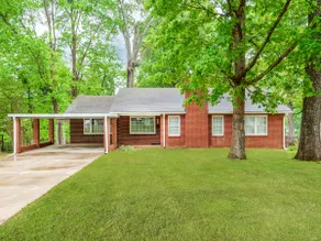 Sylvia Ranch at Country Club - Image 2