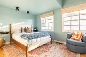 Inn Through the Orange Door - Laguna Village cottage - Image 4