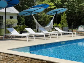 Guest house by the pool - Image 3