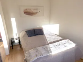 Spacious and bright apartment on the edge of the city center - Image 4