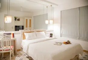 Classy 1bhk with pool | 10 mins from the beach - Image 4