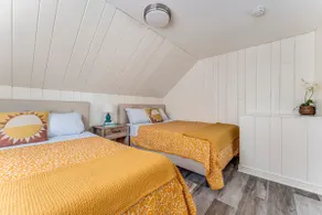 Experience Minneapolis, 4Bedroom, Entire House, AC - Image 5