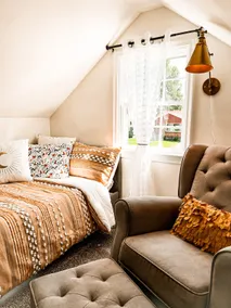 Amazing 3 Bedroom Cottage w/Spa, Home Office & Gym - Image 4