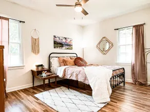 Amazing 3 Bedroom Cottage w/Spa, Home Office & Gym - Image 2