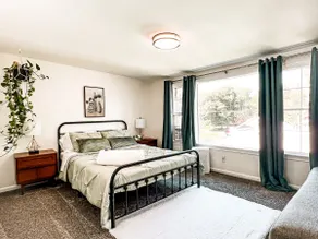 Amazing 3 Bedroom Cottage w/Spa, Home Office & Gym - Image 3