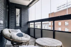 Modern Flat w/ Balcony in Waterfront Suburb - Image 3