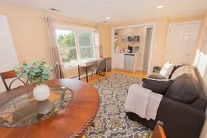 Scenic, private 2 room-guest suite, near Bel Air - Image 5