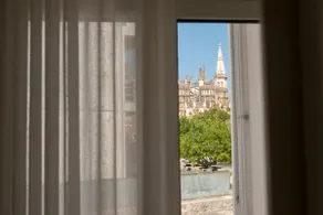 The Modern 1385 Apartment - Image 4