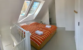 Studio 2 pièces avec salle de bain dans villa de ville avec parking privé gratuit - Image 5