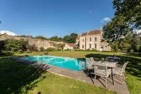 Charming Historic Home with Swimming Pool & Garden - Image 2