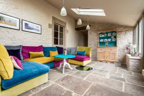 Charming Historic Home with Swimming Pool & Garden - Image 4