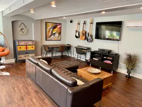 Unique Bohemian Studio - Image 3