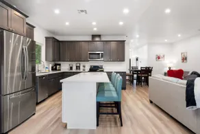 Luxury & Big Retreat in Sacramento, CA - Image 4