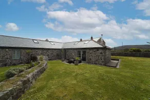Beautiful Rural Escape Close to St Ives in Trowan - Image 2