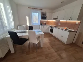 Pod Chlumem - cozy apartment near the center - Image 3