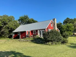 Thistle Rock Ranch Compound: Two 3 Bedroom Houses - Image 4