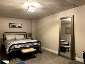 Oaks-Beautiful 2-Bed, 2-Bath w/Private Parking - Image 2