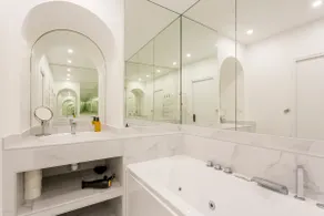Relais Cocorico 2 bedrooms 2 bathrooms, spa bath, air-conditioning, living room - Image 4