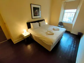 2 Bedroom Apartment on Royal Mile - Image 4