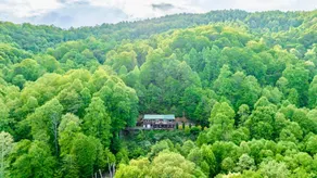 Secluded 3Br/2.5Ba w/Hot Tub & Mountain View!  - Image 2