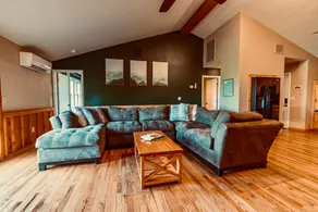 Secluded 3Br/2.5Ba w/Hot Tub & Mountain View!  - Image 5