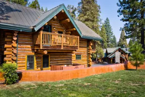 Apple Hill Log Cabin Lodge set under the pines. - Image 4