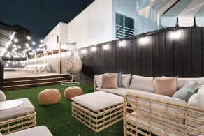 ✧ Modern & Bright 5BD w/ Jacuzzi and BBQ, pets OK! - Image 5