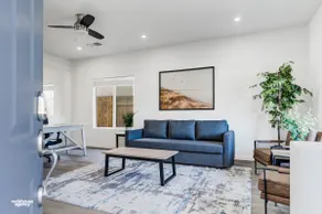 Beautifully remodeled luxurious 3BR/2BA pool house - Image 5