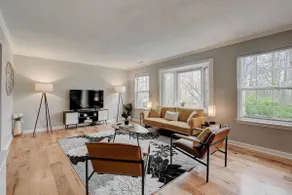 ⭐Spacious Modern🏡 Easy 🚘 to Downtown Pet Friendly - Image 4