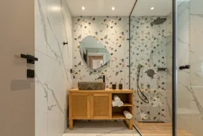 MONCASA DOWNTOWN - Image 2