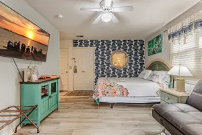 Boho Studio in Sea Trail, Sunset Beach - Image 5