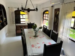 Cheerful townhouse with a swimming pool. - Image 3