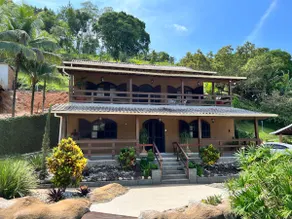 Cheerful townhouse with a swimming pool. - Image 2