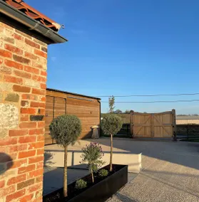 Stunning 2 Bed High Spec Country Cottage - v quiet - Image 3