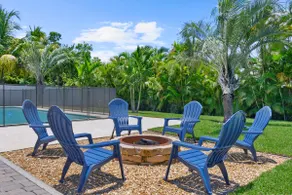 Clean Home Large Heated-Pool - 3/2 +Ofc/den - 3 Miles to Beach \"Jupiter Escape\" - Image 4