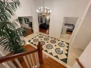 Family retreat w/ amazing city views - Image 3