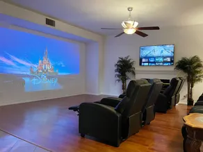 Family retreat w/ amazing city views - Image 5