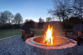 Hot Tub, Firepit, Mtn Views, Walk to Coffee & Park - Image 5