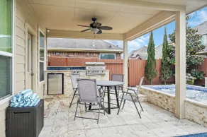 Lavender Wonder - 6 Bdrm, 3.5 bath with pool & spa - Image 4