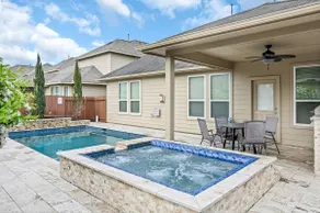 Lavender Wonder - 6 Bdrm, 3.5 bath with pool & spa - Image 5