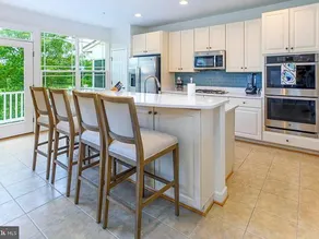 Cheerful 3-Bedroom Townhouse Steps from the Resort - Image 4